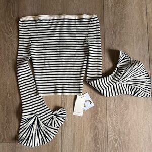 Commense NWT Navy and White Striped off the shoulder Top size L